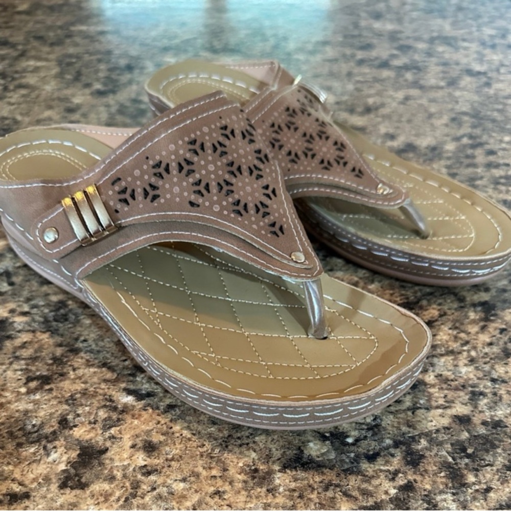 Women's Brown Sandals